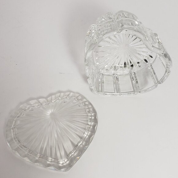 Mikasa Heavy Heart Shaped Clear Glass Gift Jewelry Box with Lid, New and Unused - Picture 2 of 7